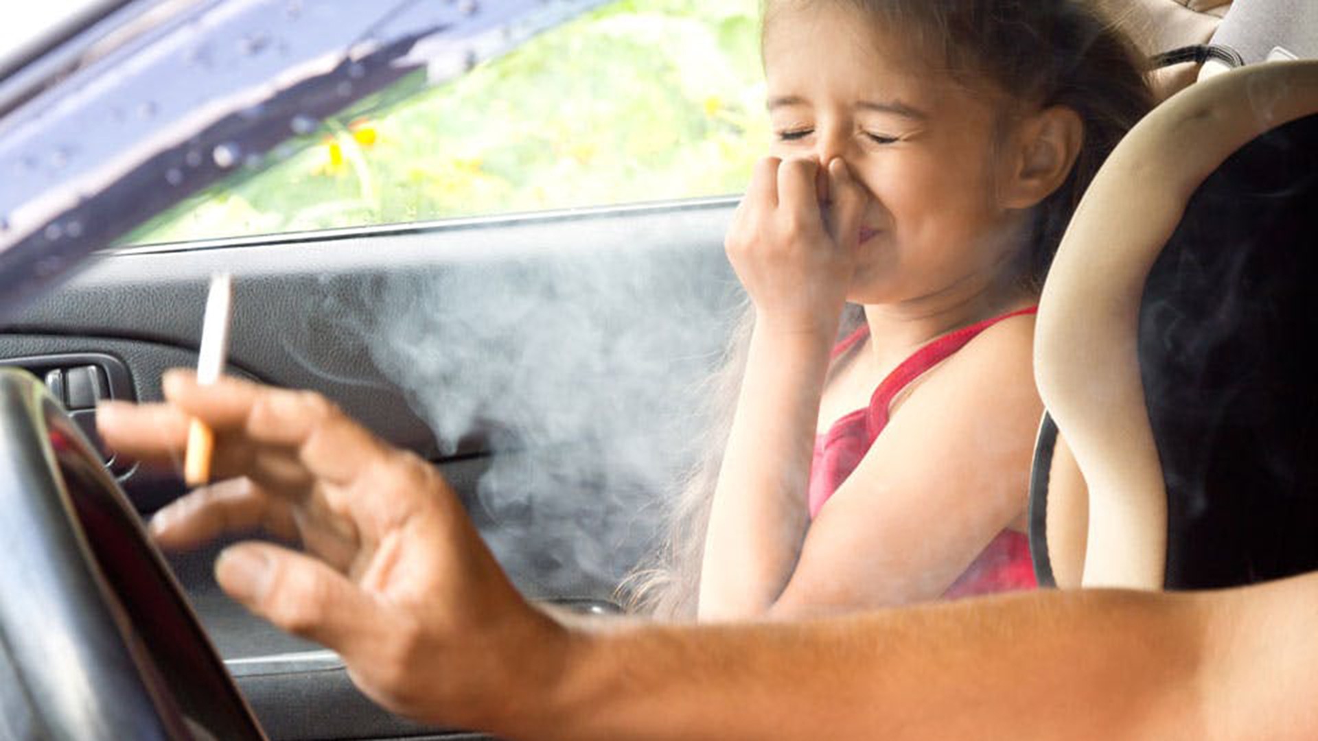 Verbod op roken in de wagen met kinderen